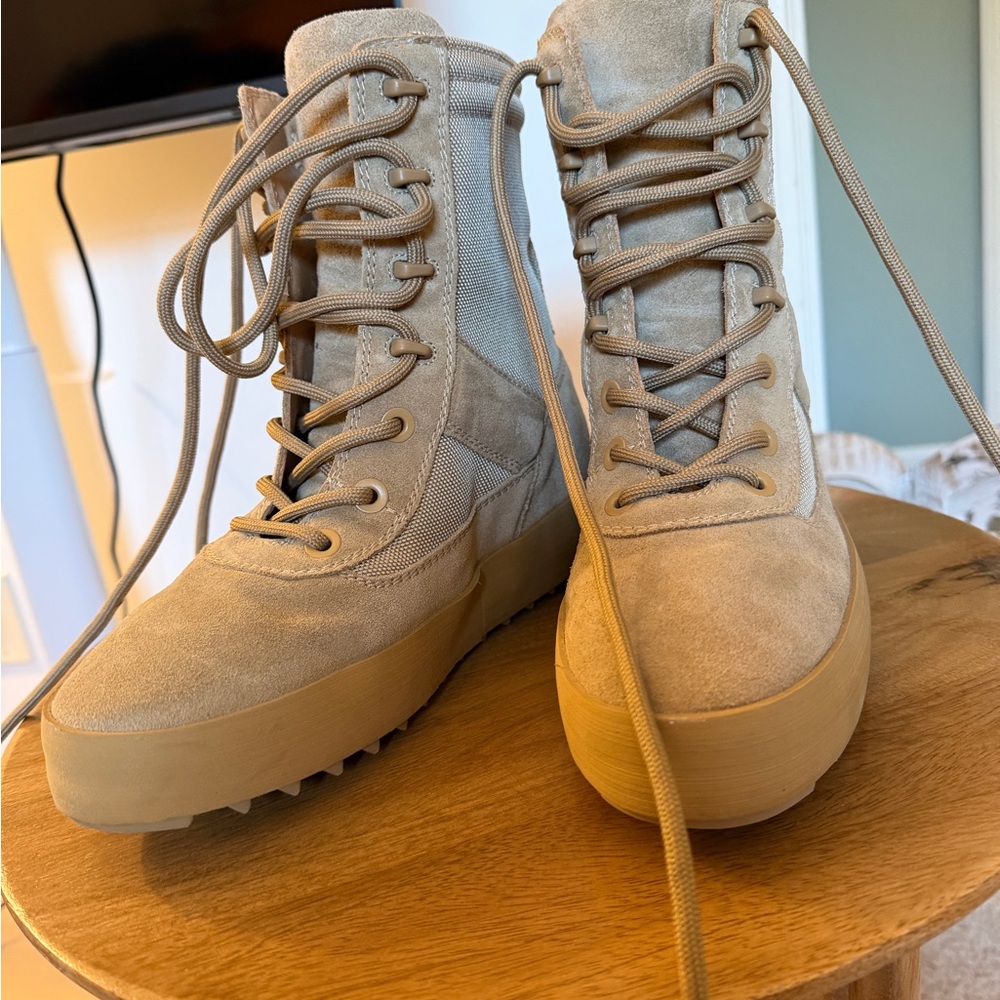 Yeezy Season 3 Military Boot (Rock) Size 39